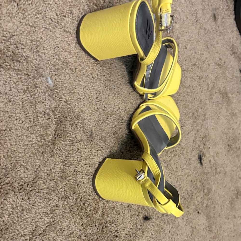 Worthington Bright Yellow Strappy Heels - Picture 3 of 4